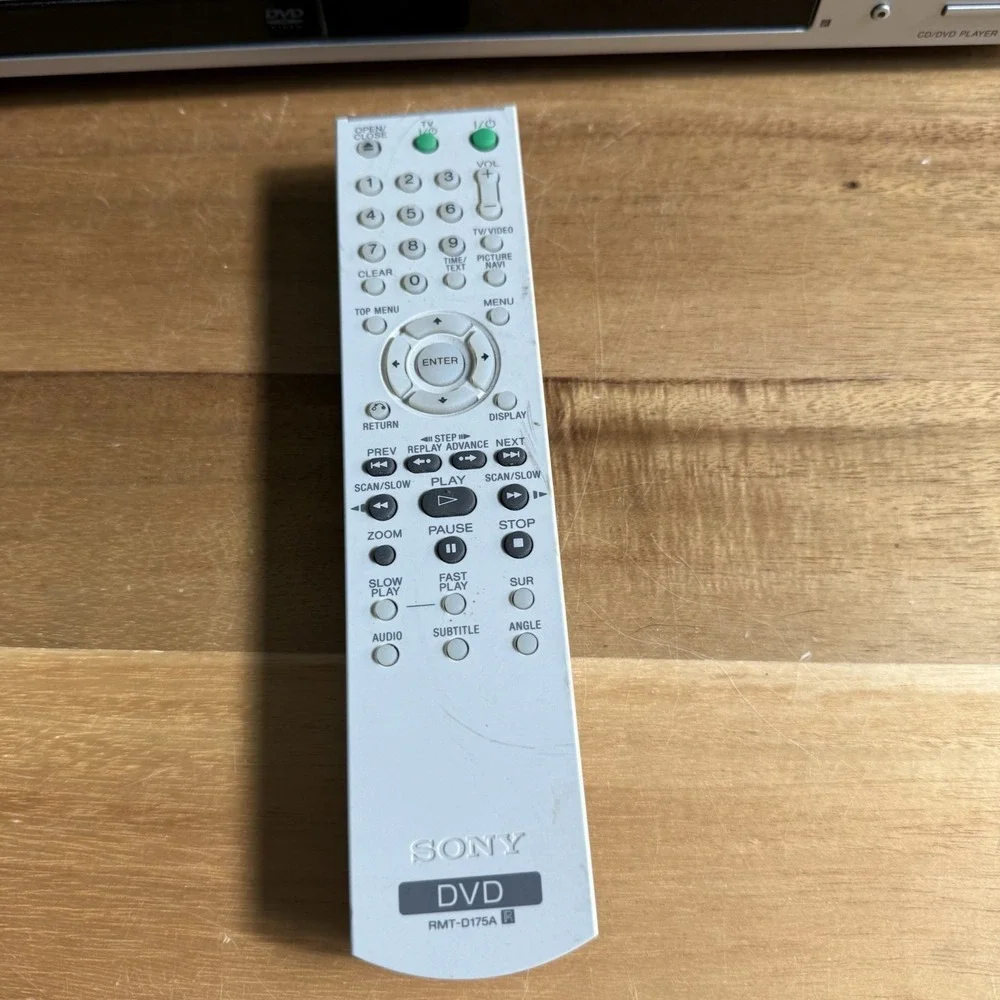 Sony DVP-NS55P CD/DVD Player Silver, Precision Cinema Progressive Scan, remote‎